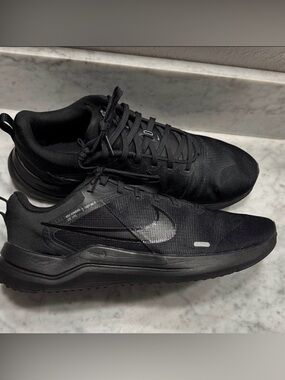 Nike Charcoal Black Running Shoes